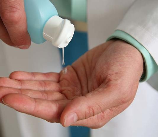 Dezynfekcja rąk w gastronomii