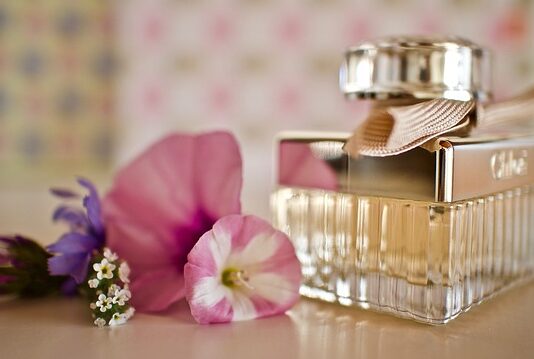 Markowe perfumy damskie i ich zalety