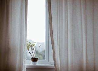 Czym obciążyć zasłony na taras? Czym obciążyć zasłony na taras?