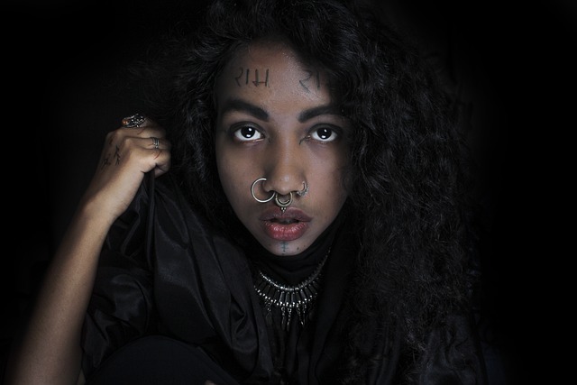 Jak skręcić szafki kuchenne ze sobą? Jak skręcić szafki kuchenne ze sobą?