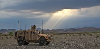 Jak zakryć brzydką ścianę w kuchni?