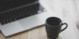 Jak długo ma pracować pompa w basenie?