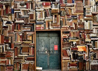 Czym wyłożyć Polki w szafkach kuchennych? Czym wyłożyć Polki w szafkach kuchennych?