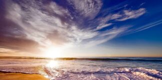 Ile powinno być pianki na około okna?