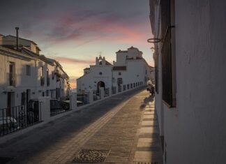 Ile kamizelek odblaskowych w samochodzie w Polsce? Ile kamizelek odblaskowych w samochodzie w Polsce?