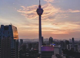 Czym kleić styropian w przyczepie kempingowej? Czym kleić styropian w przyczepie kempingowej?