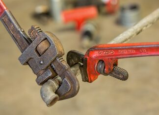 Jak samemu zapiąć łańcuszek? Jak samemu zapiąć łańcuszek?