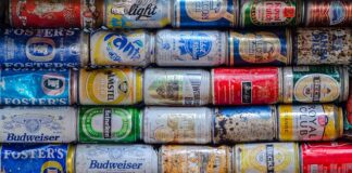 Ile waży kanister 20l?